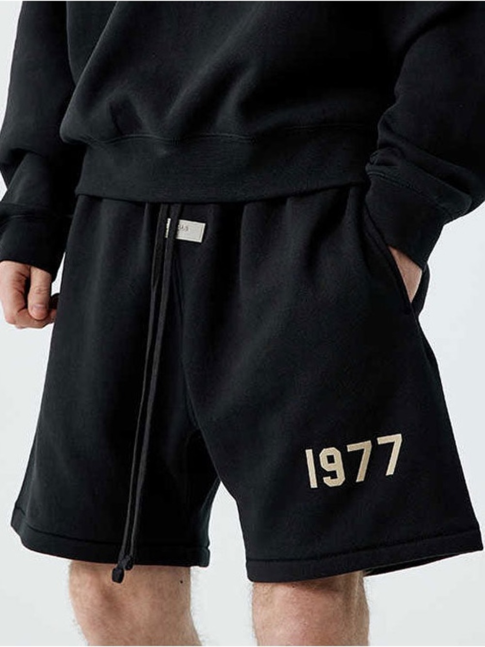 Fear of God Essentials Sweat Shorts size M